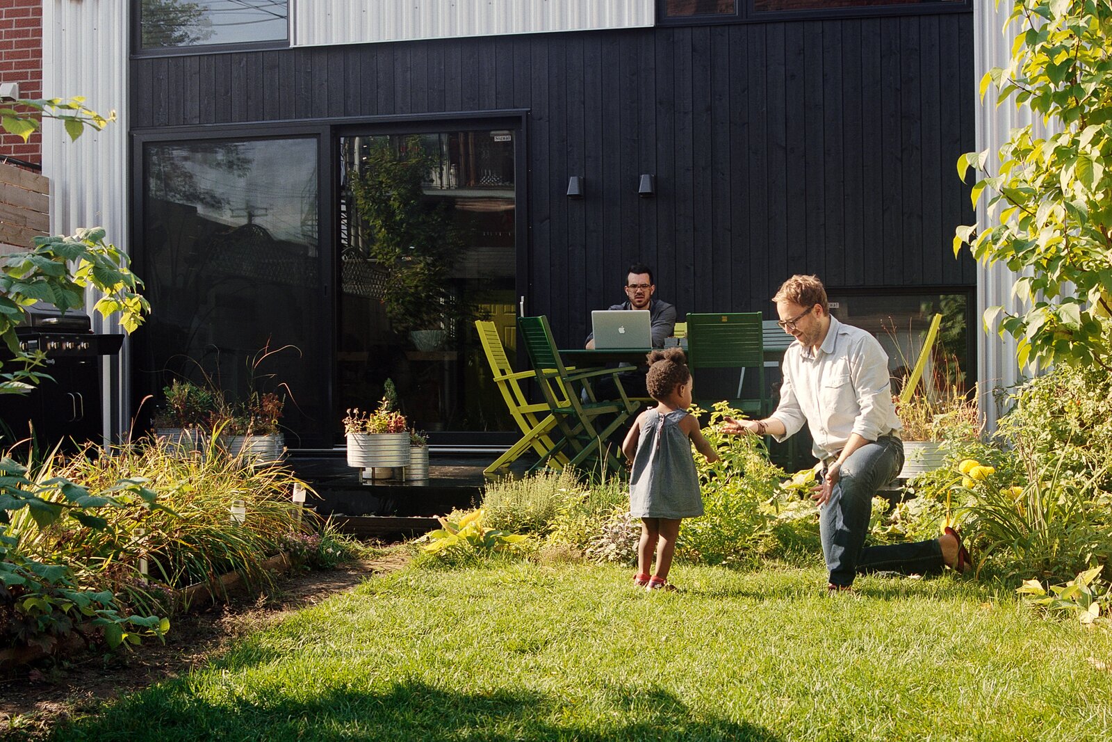 How one can Use Smart Tech to Help Your Yard Thrive